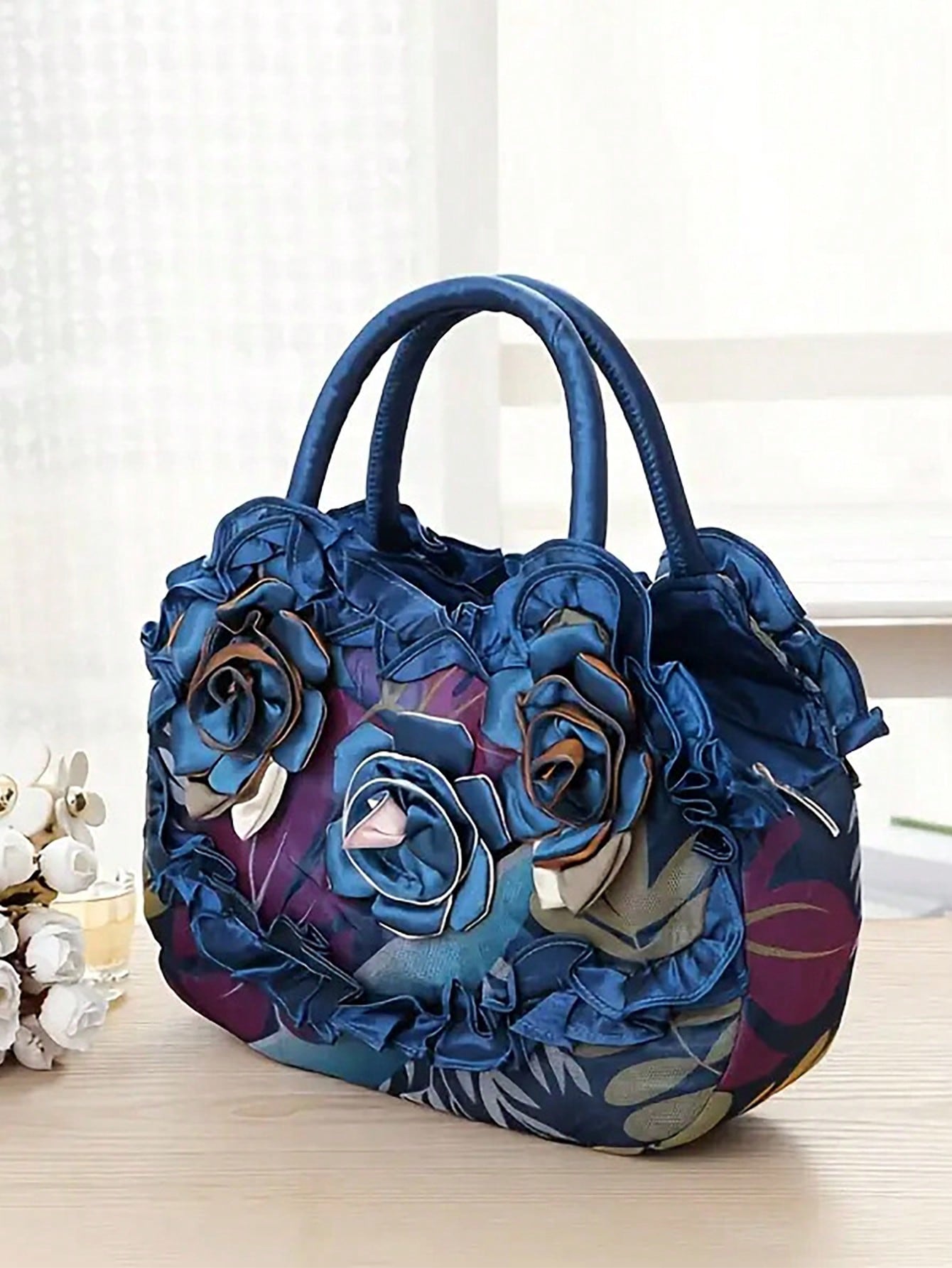 Маленькая сумочка на шнурке с цветочным декором, королевский синий фото