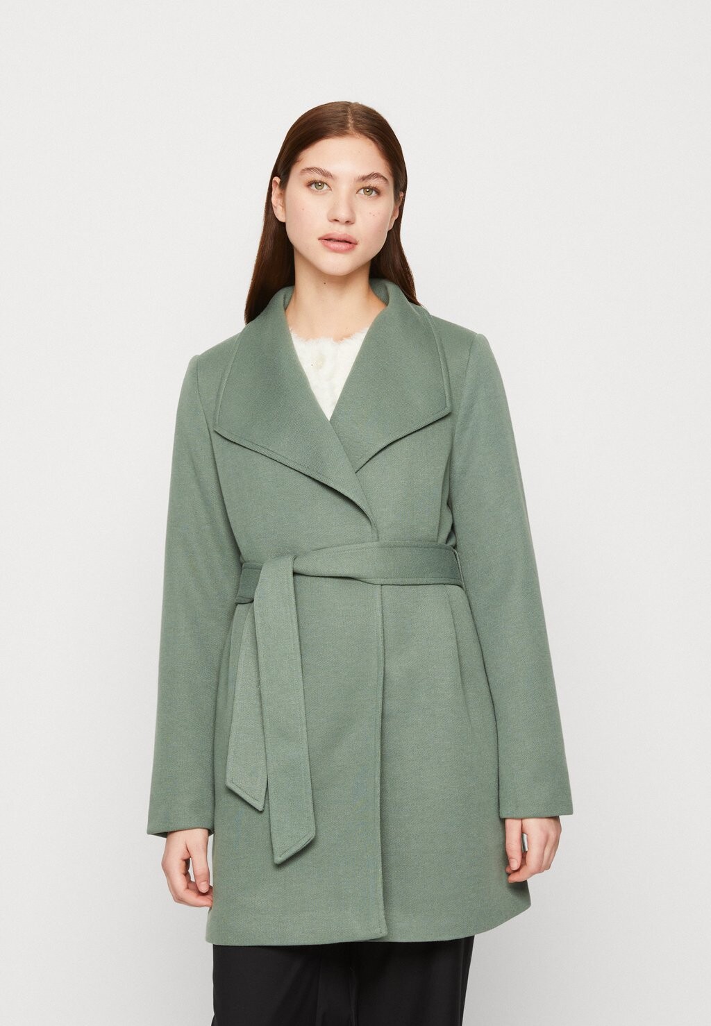 

Короткое пальто Vero Moda, Серый