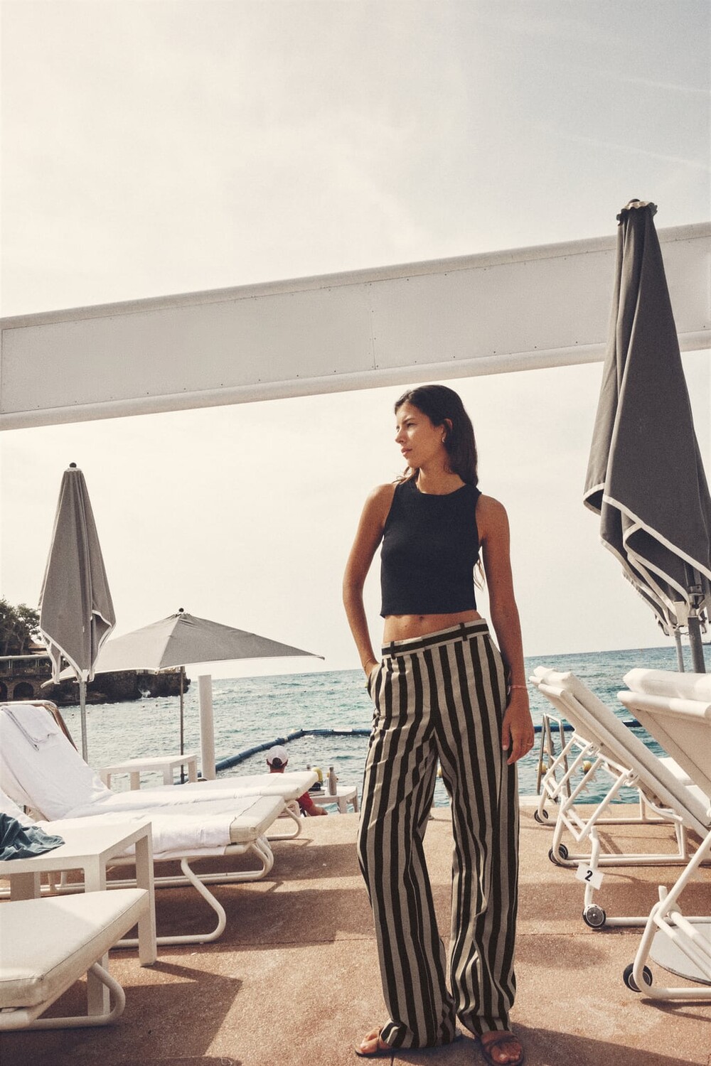 

Брюки прямого кроя в полоску ZARA, черный
