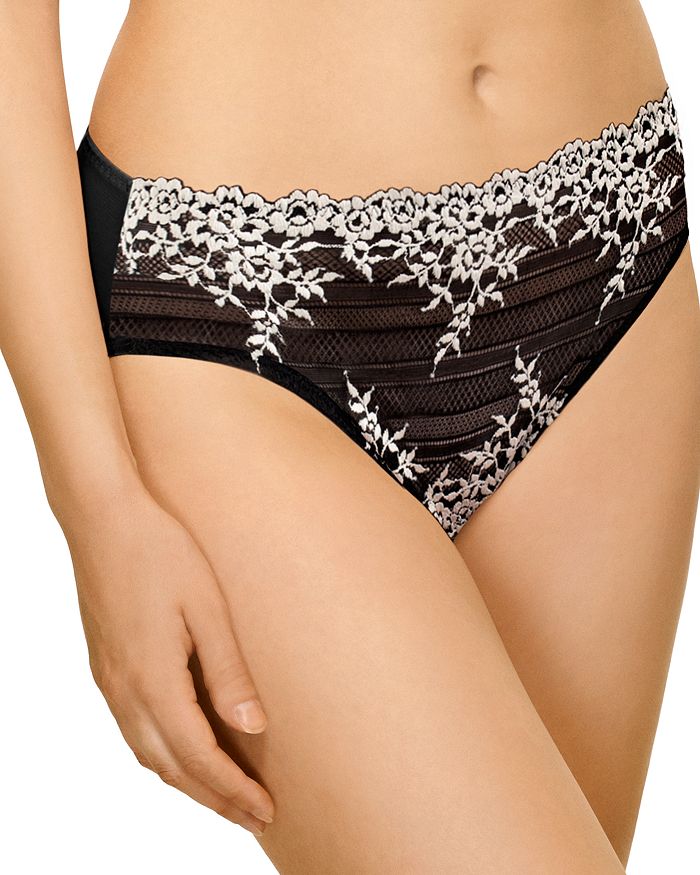 

Высокие трусы Embrace Lace Wacoal