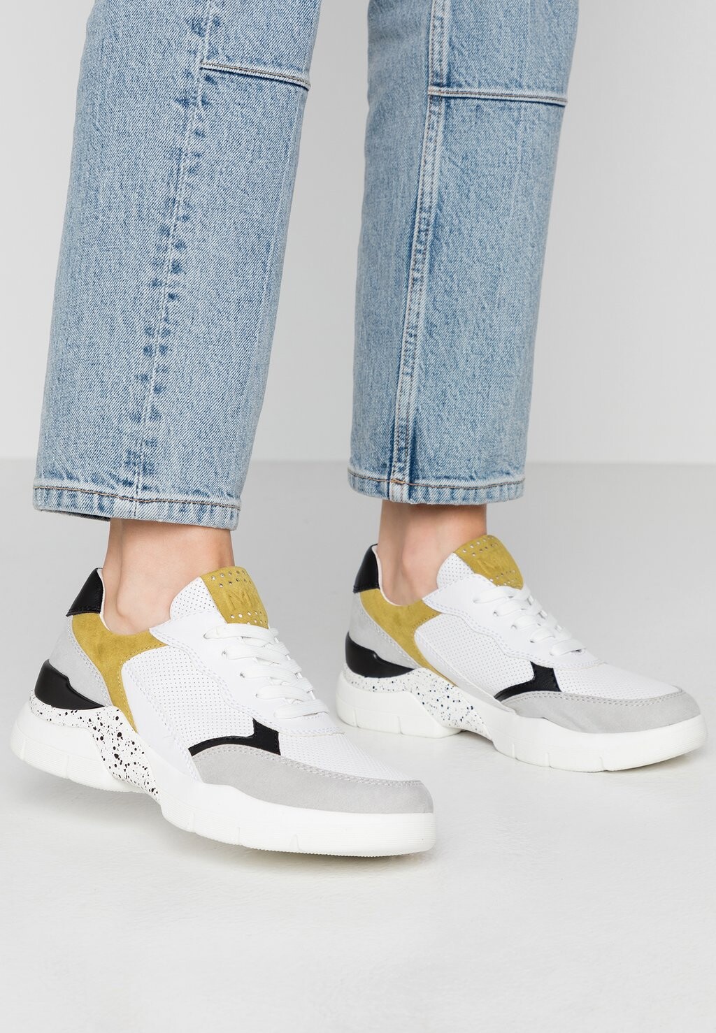

Кроссовки низкие LACE UP Marco Tozzi, цвет white/lime