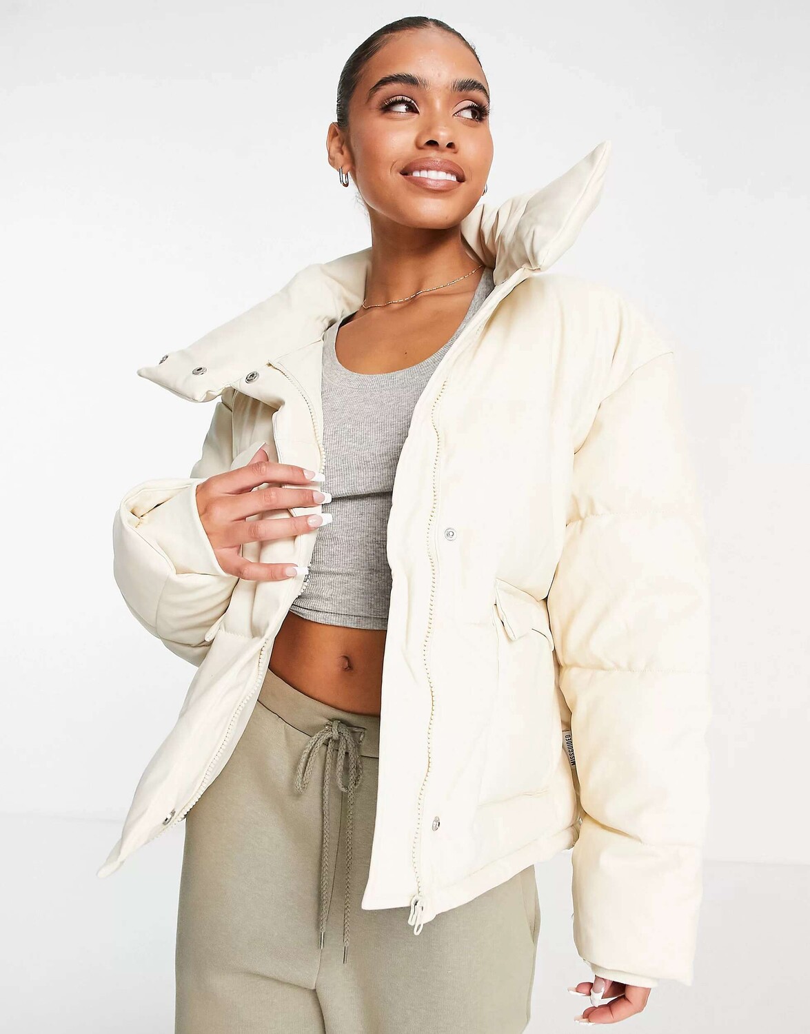 

Белая куртка-пуховик из искусственной кожи Missguided, Белый