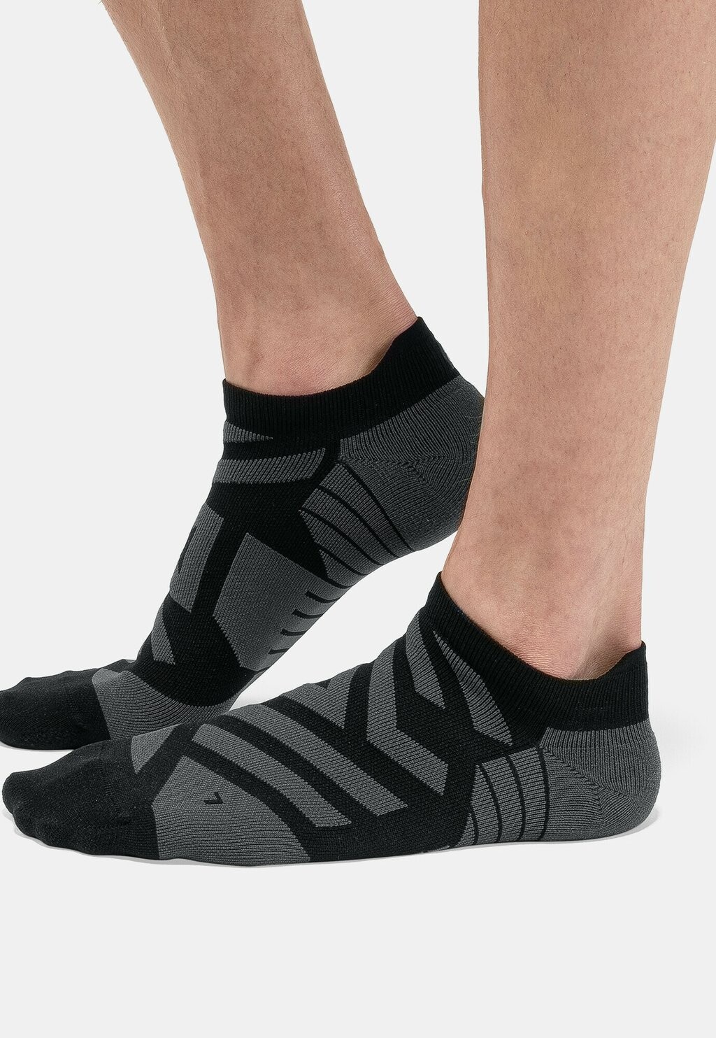 

Носки PERFORMANCE LOW On, цвет black shadow