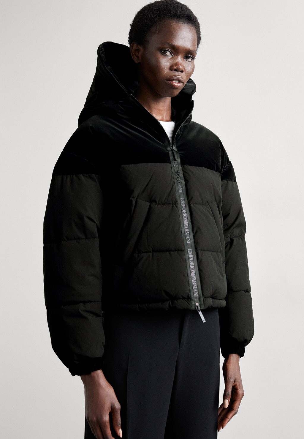 

Зимняя куртка Emporio Armani БЛУЗОН, черный