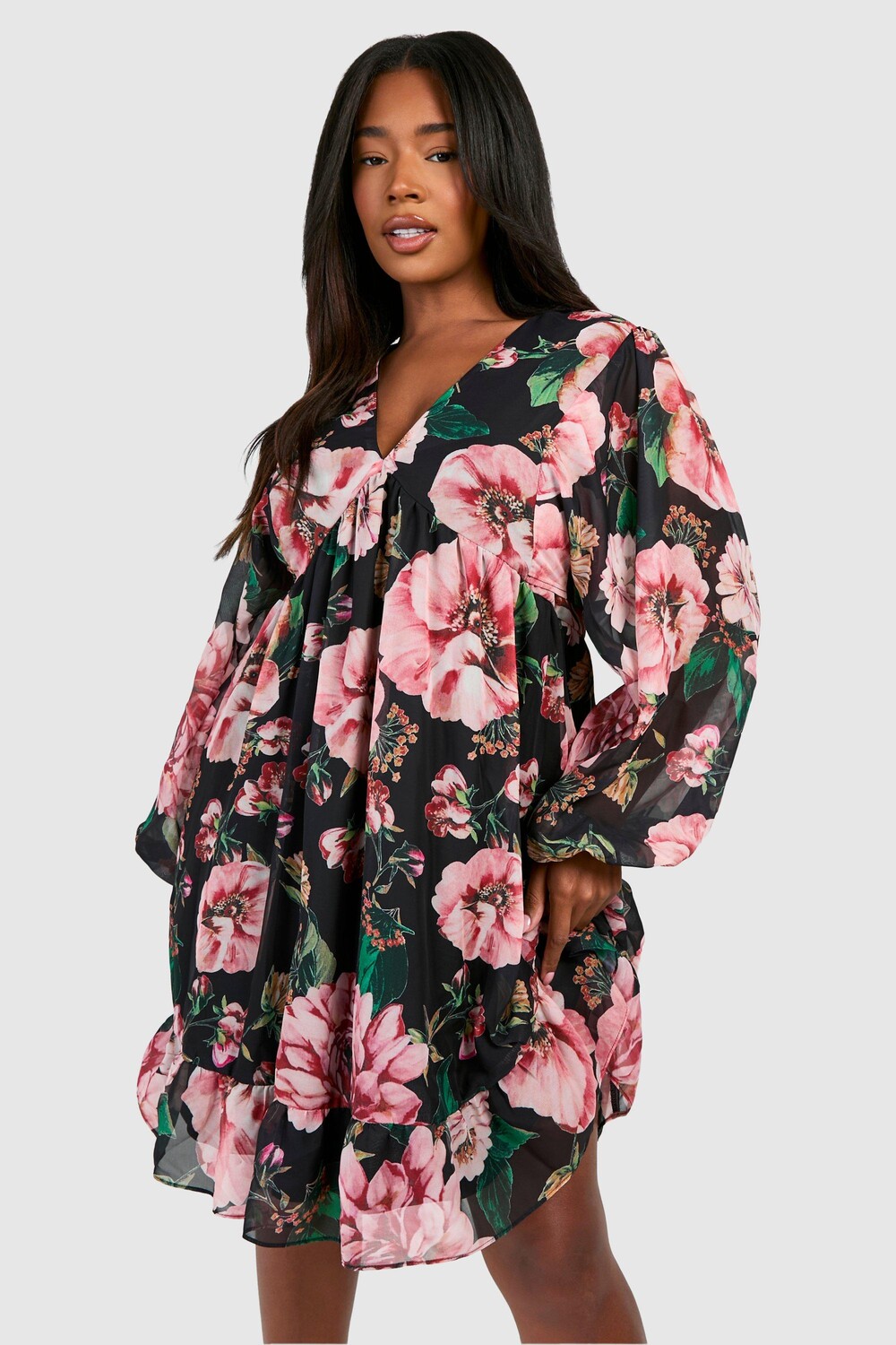 

Свободное платье Plus с цветочным принтом и оборками по краю boohoo, черный