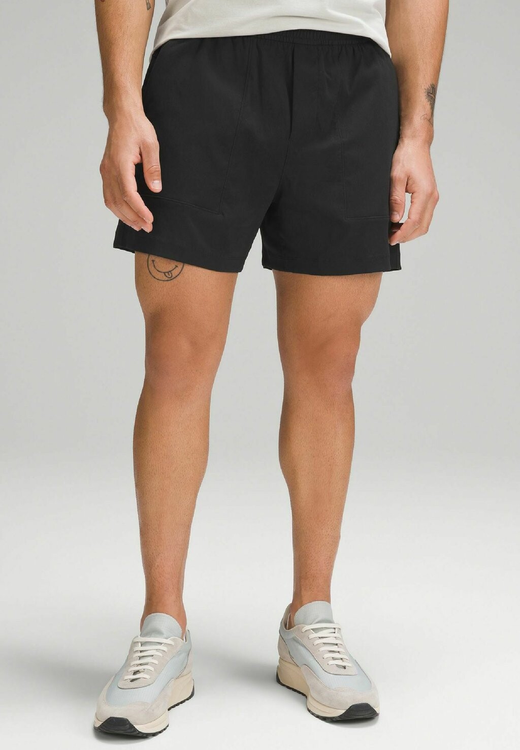 

Спортивные шорты lululemon