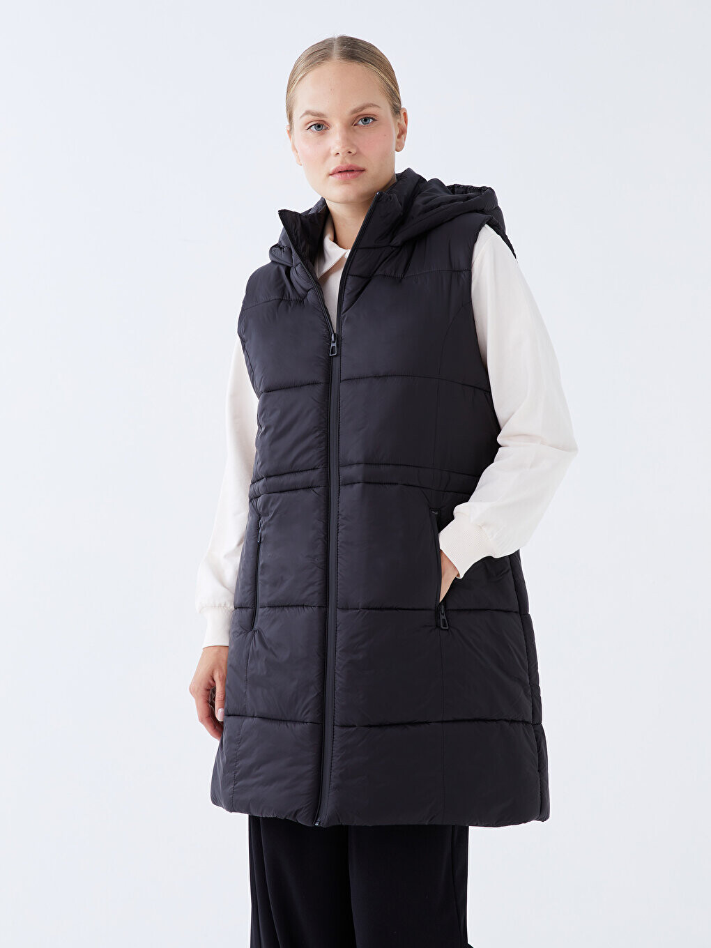 

Женский однотонный пуховик с капюшоном LCW Modest, черный