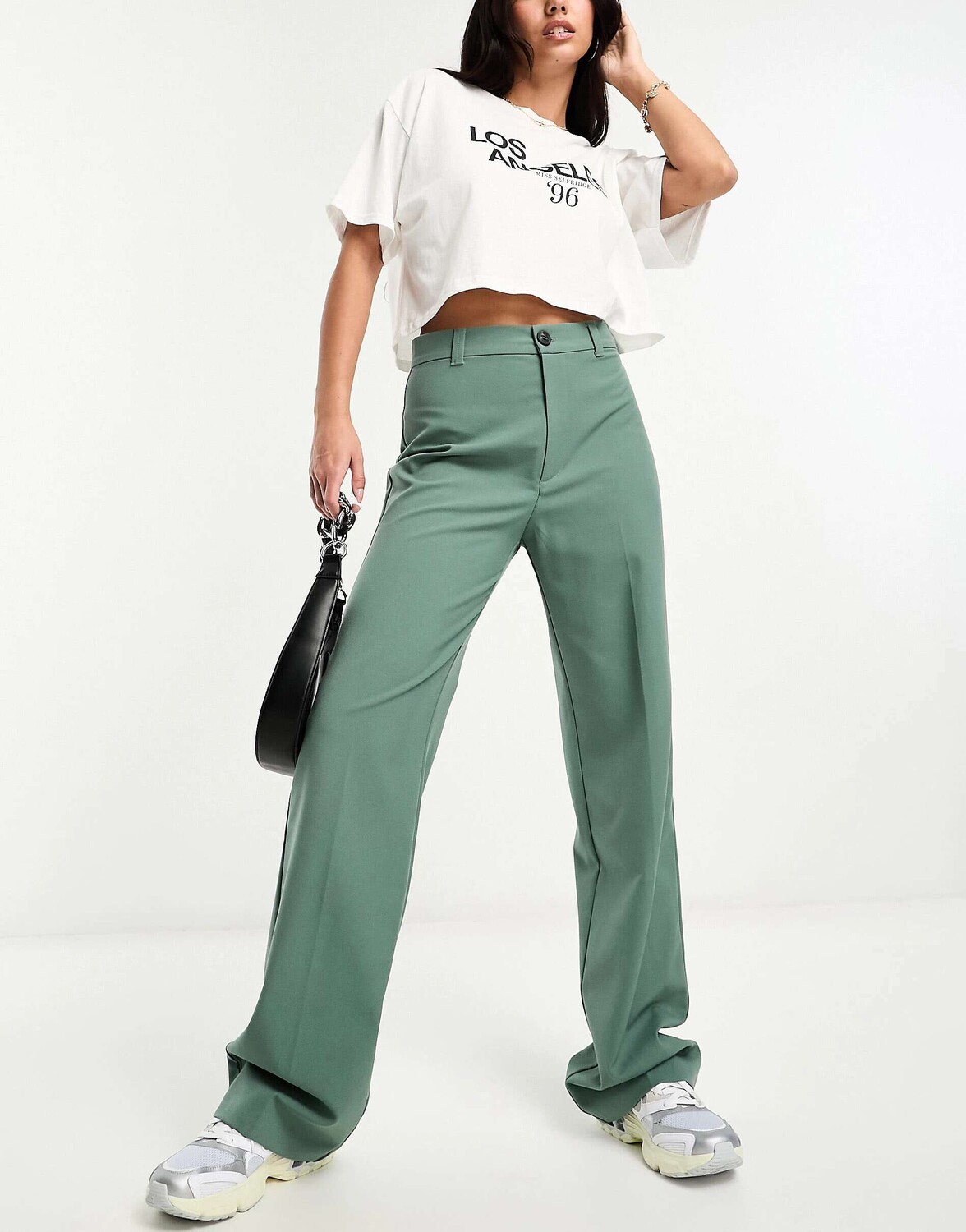 

Темно-зеленые брюки прямого кроя с завышенной талией Pull&Bear, Зеленый