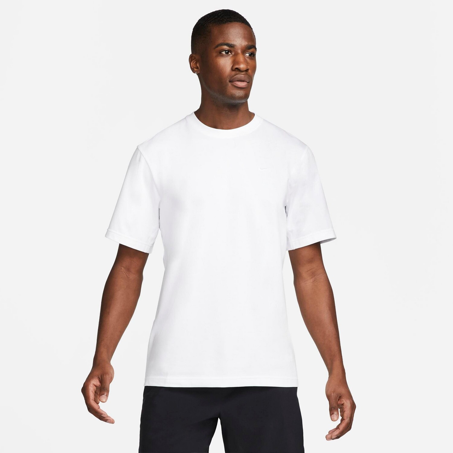 

Мужская универсальная футболка Nike Dri-FIT Primary, белый