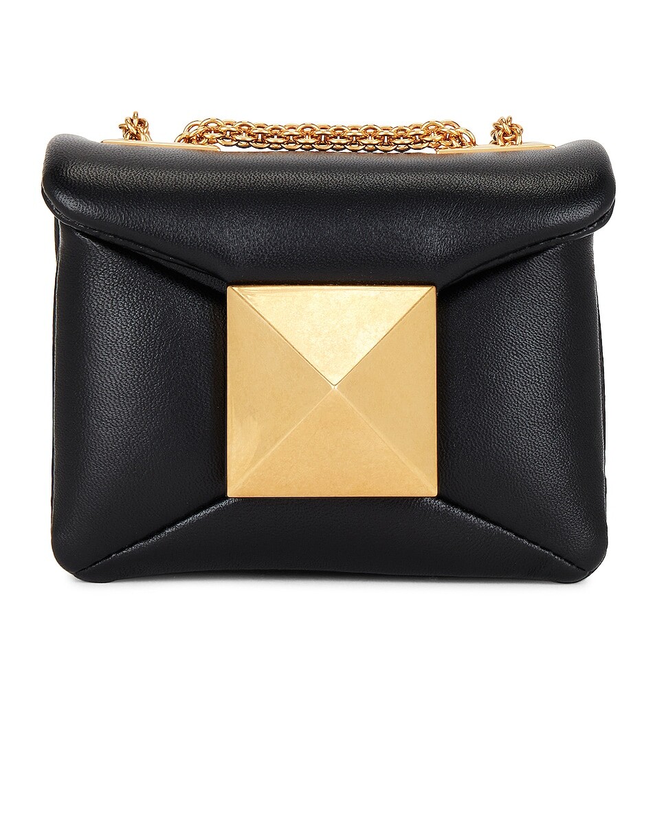

Сумка Valentino Garavani One Stud Micro Shoulder, неро