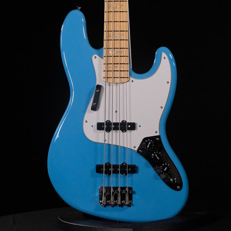 Басс гитара Fender Made in Japan Limited International Color Jazz Bass - Maui Blue