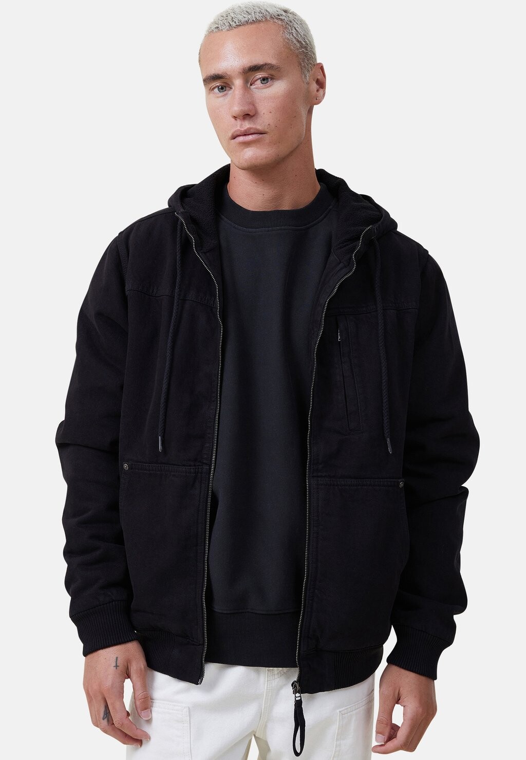 

Джинсовая куртка Carpenter Cotton On, черный