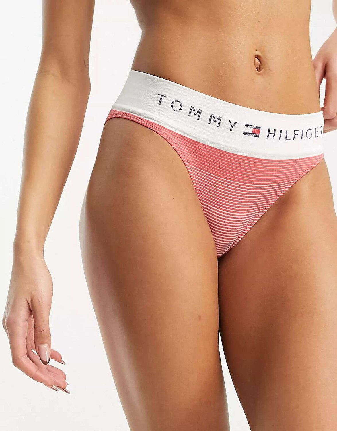 

Трусики с бесшовными полосками Tommy Hilfiger основного красного цвета