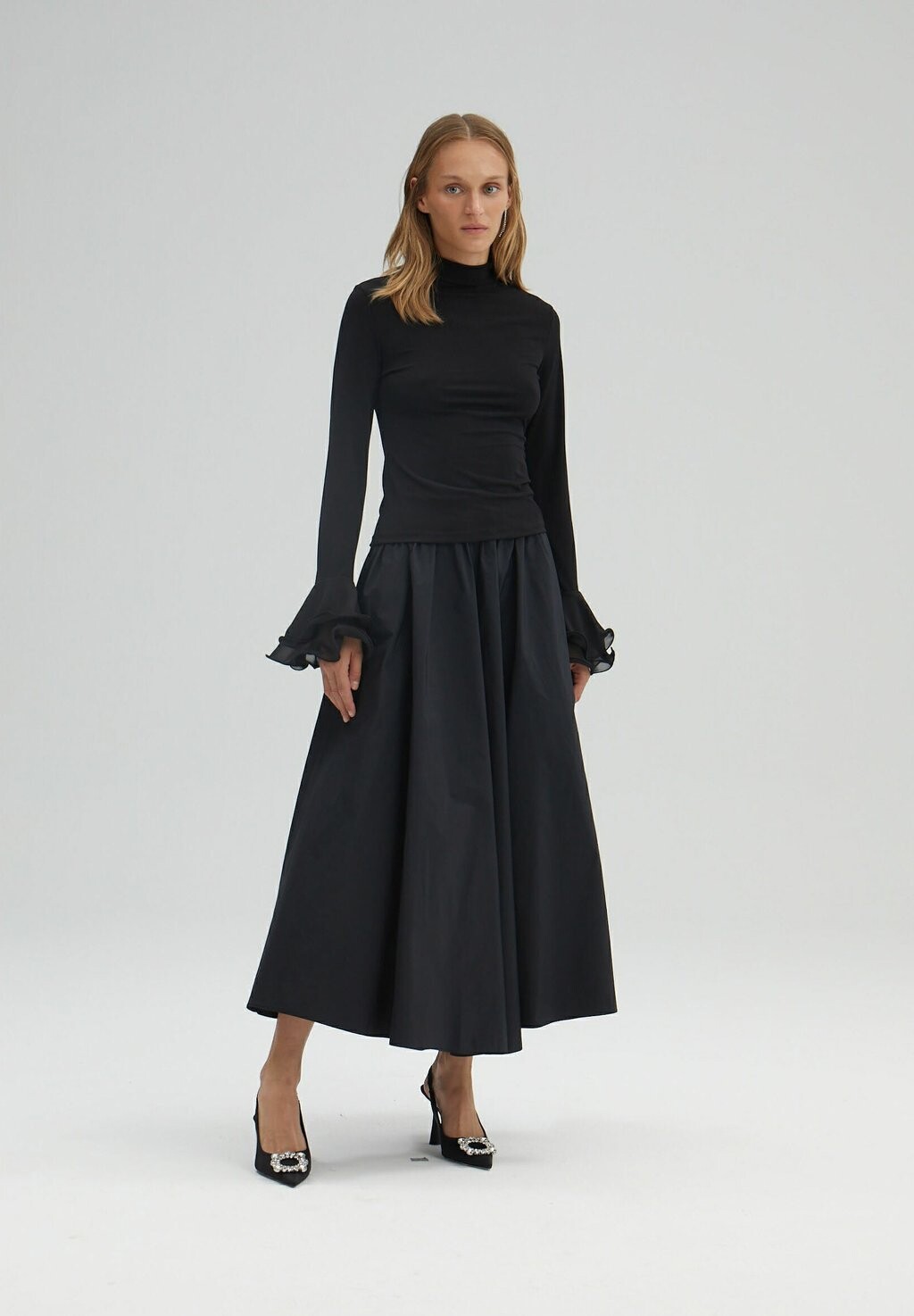 

Блузка With Chiffon Sleeve Touché Privé, черный