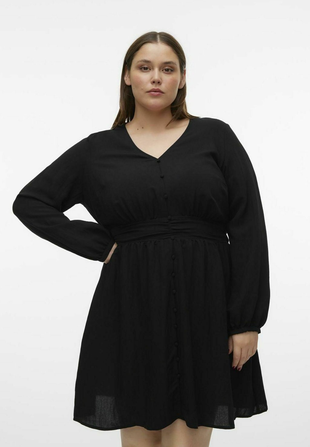 

Платье повседневное VMVERONIKA Vero Moda Curve, цвет black