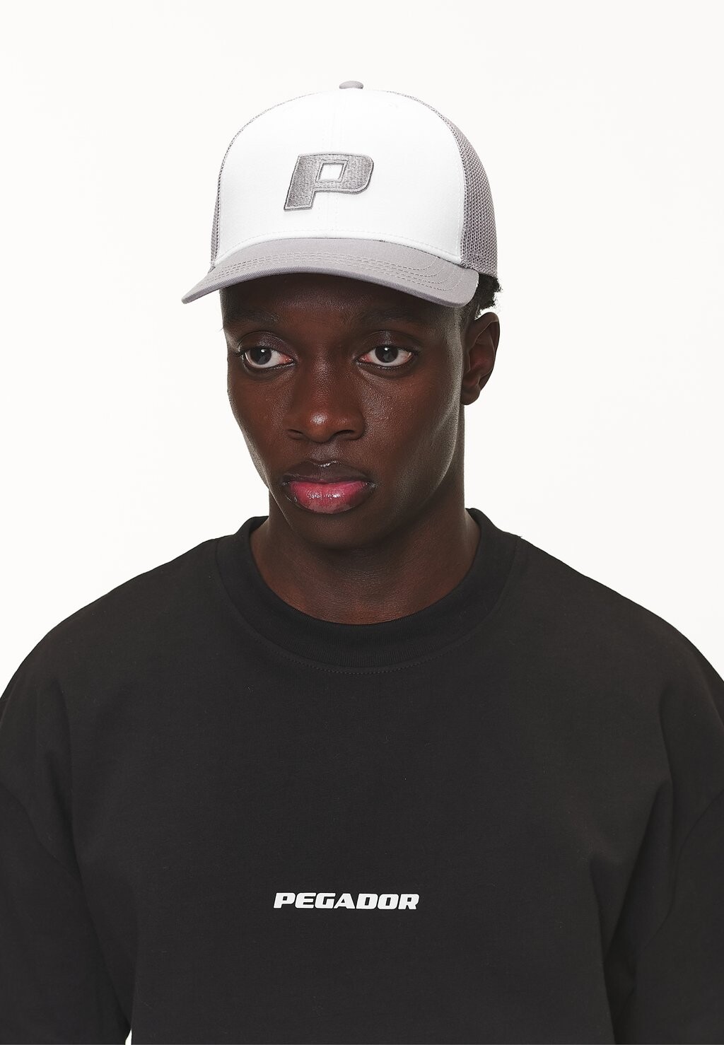 

Кепка LOGO BASEBALL TRUCKER UNISEX Pegador, белый