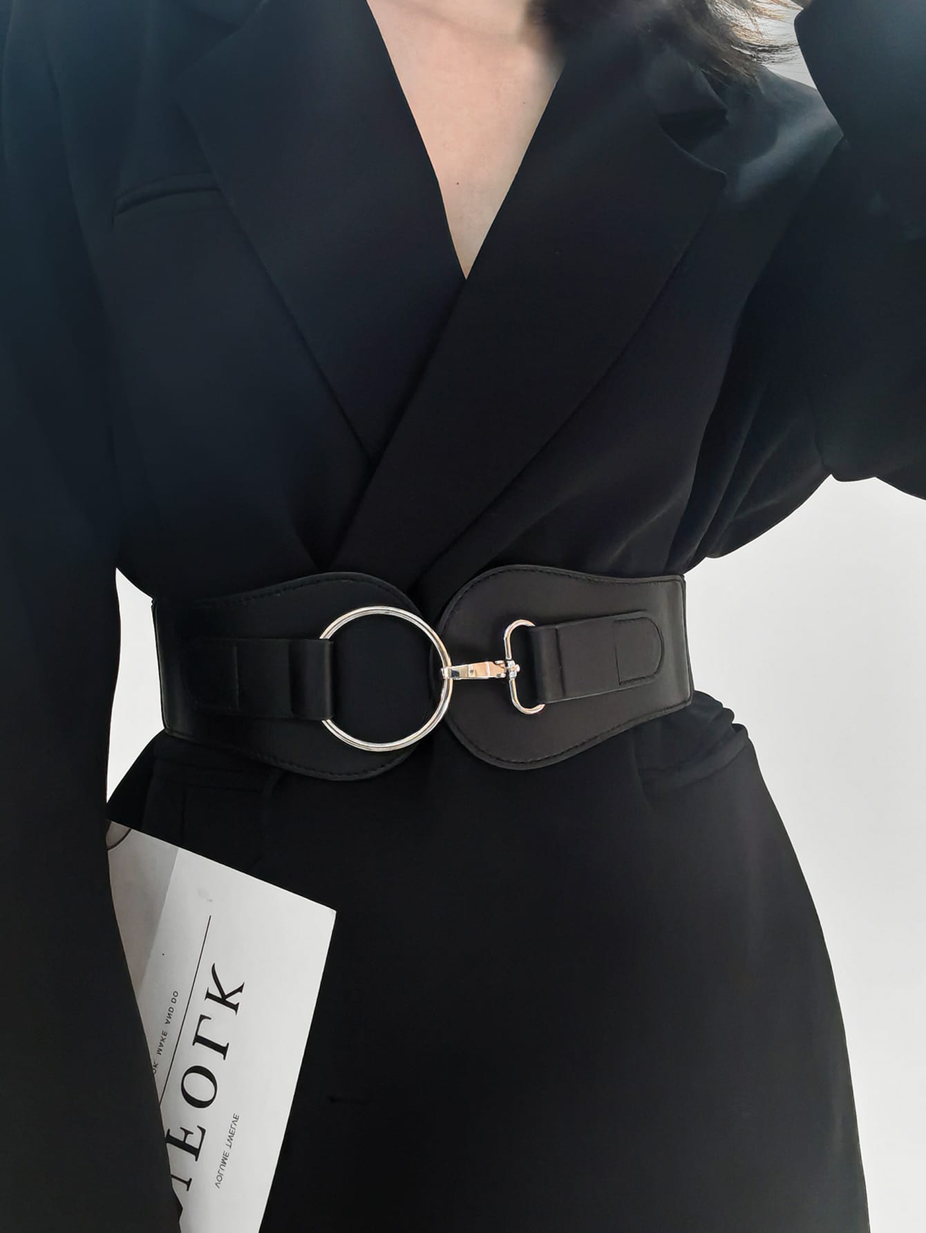 1шт женский черный модный широкий ремень с металлической пряжкой для украшения платья, черный женский модный ремень с металлической пряжкой женский широкий эластичный ремень для платья пальто пояс аксессуары