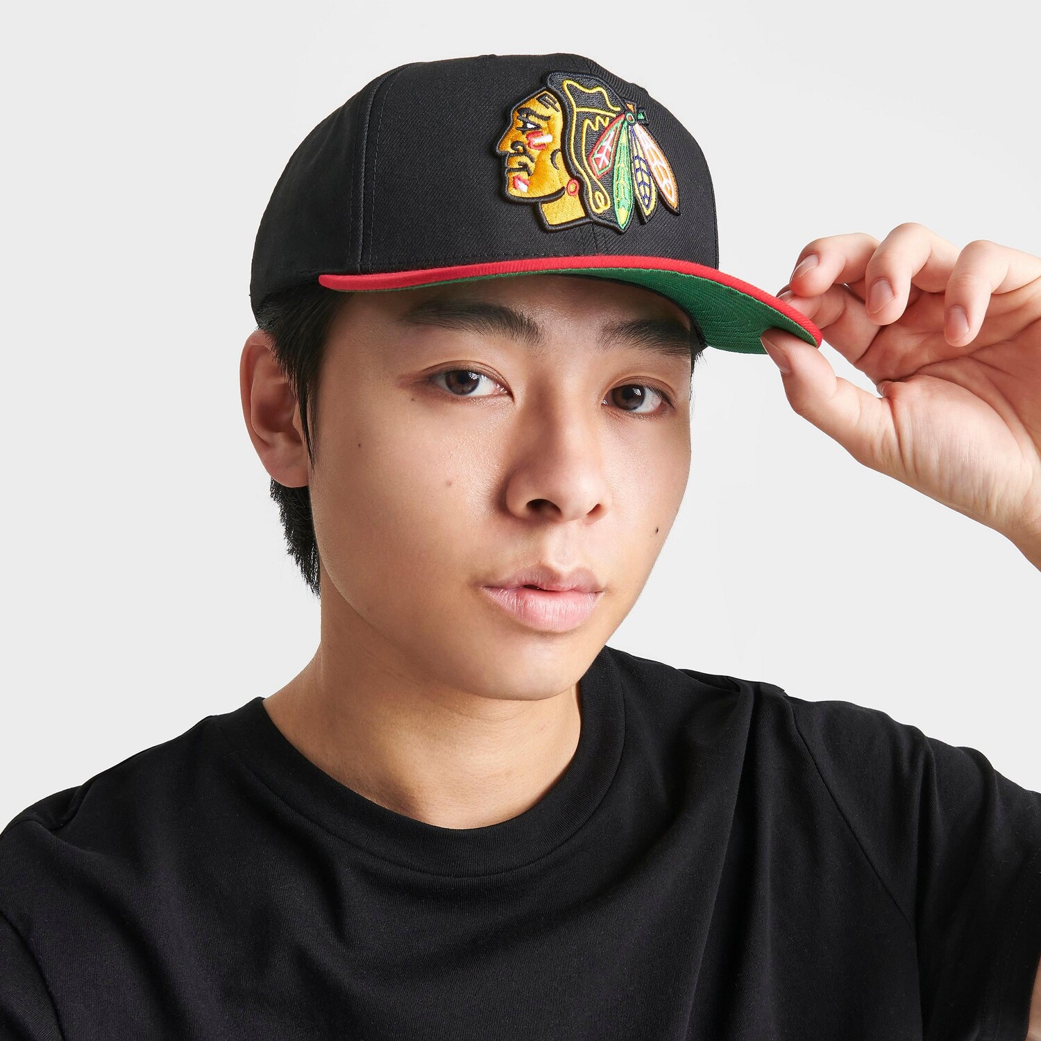 

Двухцветная кепка Mitchell & Ness Chicago Blackhawks NHL Snapback, черный