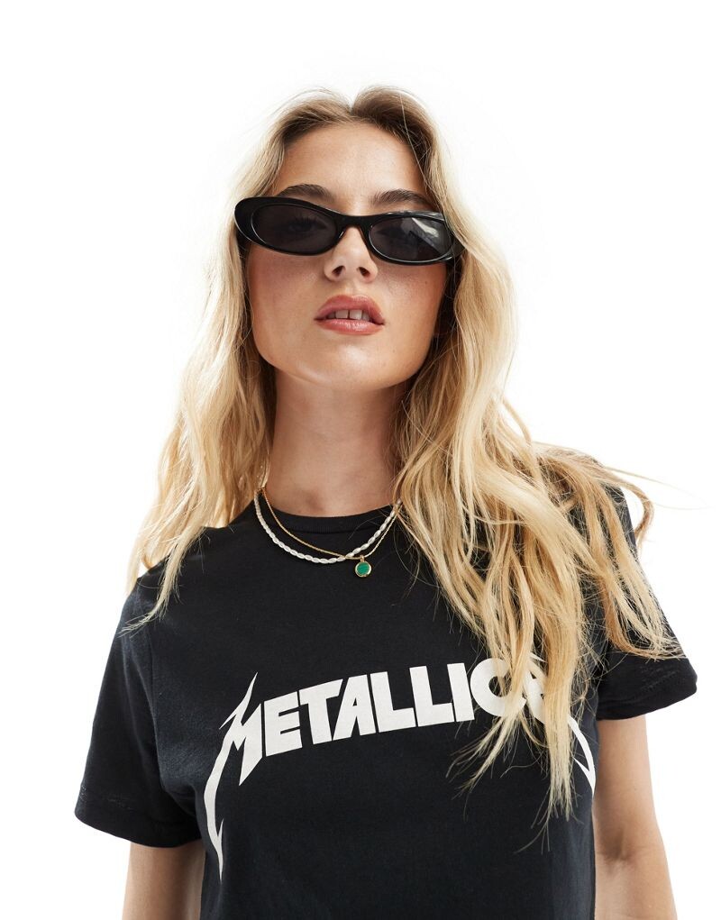 

Укороченная футболка серого цвета с логотипом Metallica ASOS DESIGN