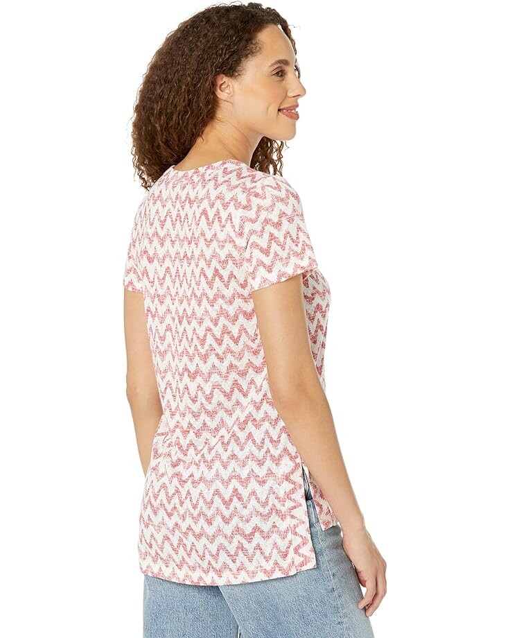 

Футболка Bobeau Side Slit Tee, цвет Ivory/Red