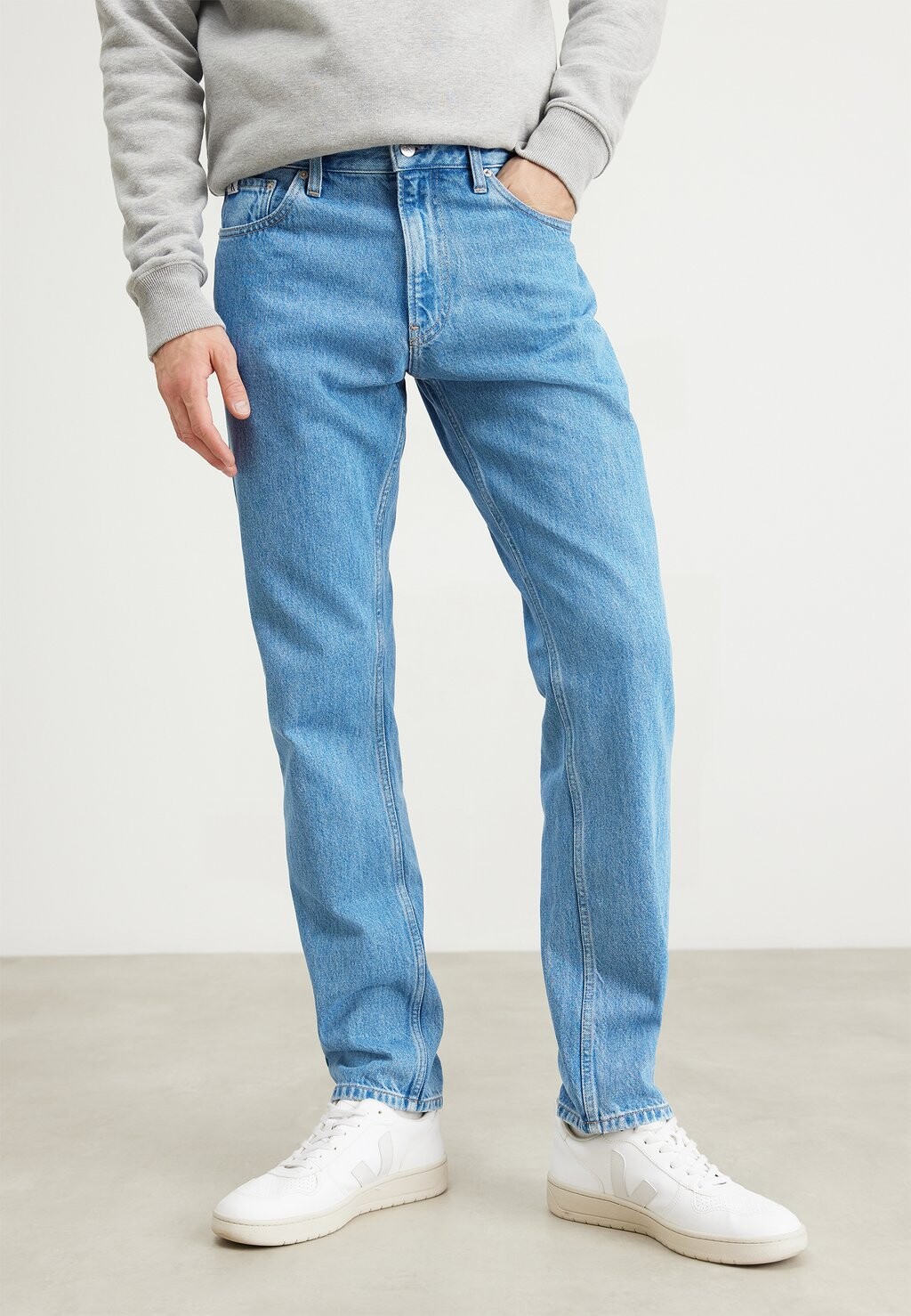 

Джинсы-сигареты Authentic Straight Calvin Klein Jeans, цвет denim light