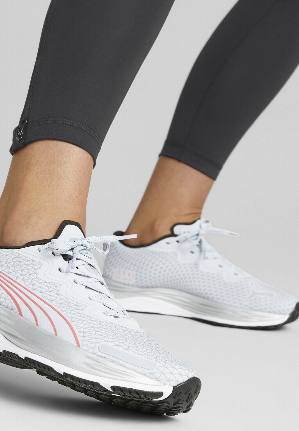 

Кроссовки Puma
