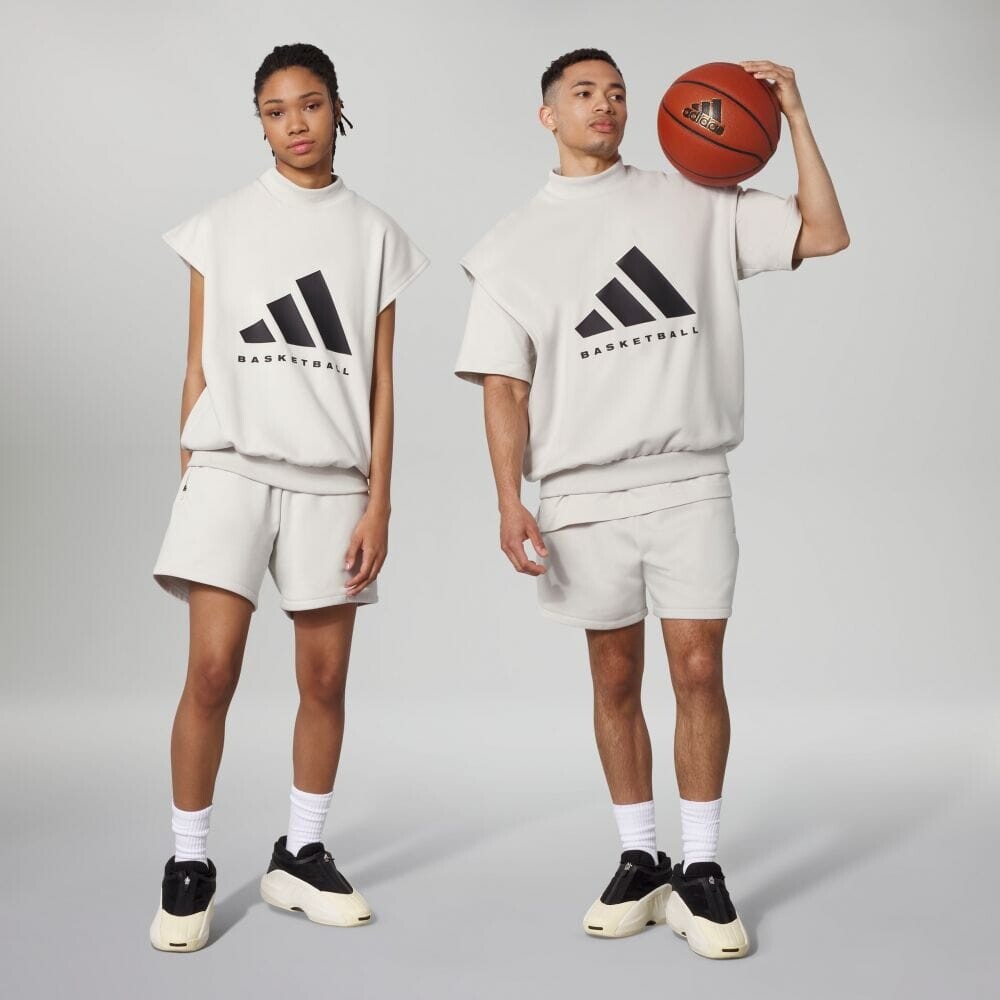 

Толстовка Adidas IN4251