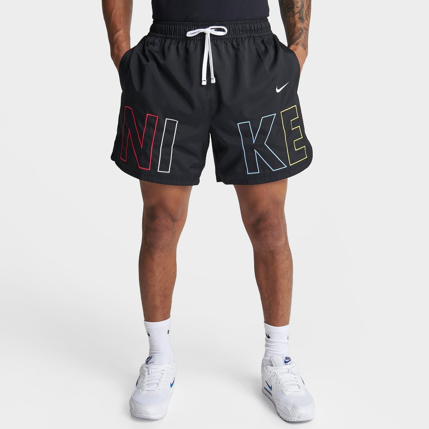 

Мужские шорты из струящейся ткани с вышивкой Nike Sportswear, черный