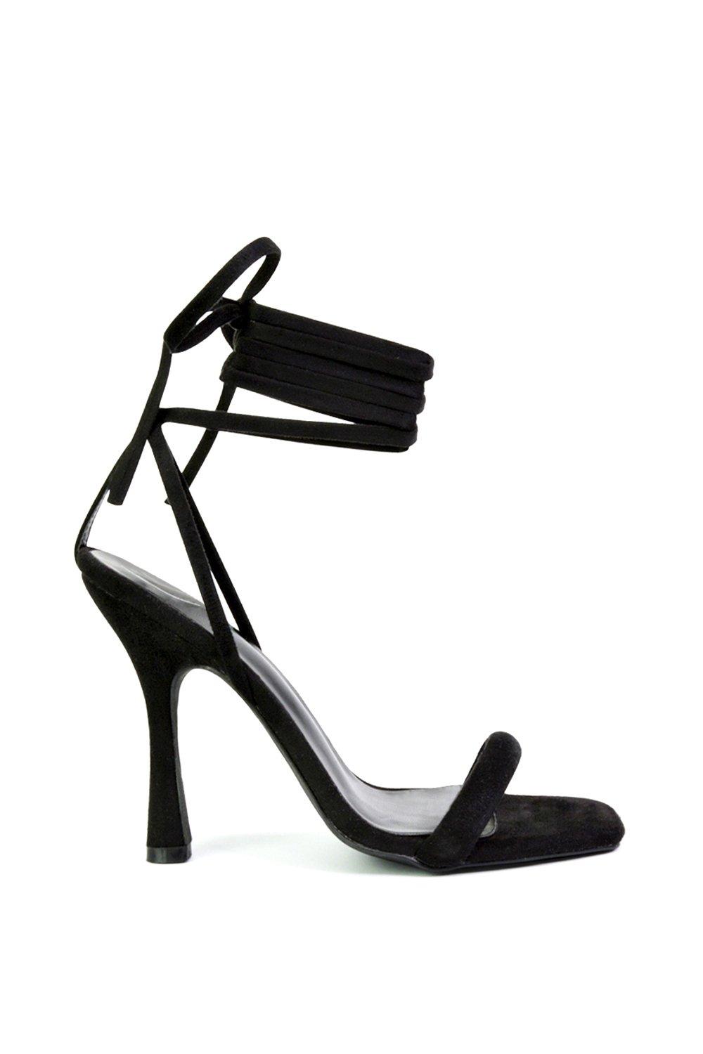 Высокие каблуки Cary из искусственной замши со шнуровкой и квадратным носком на шпильке с ремешками XY London, черный