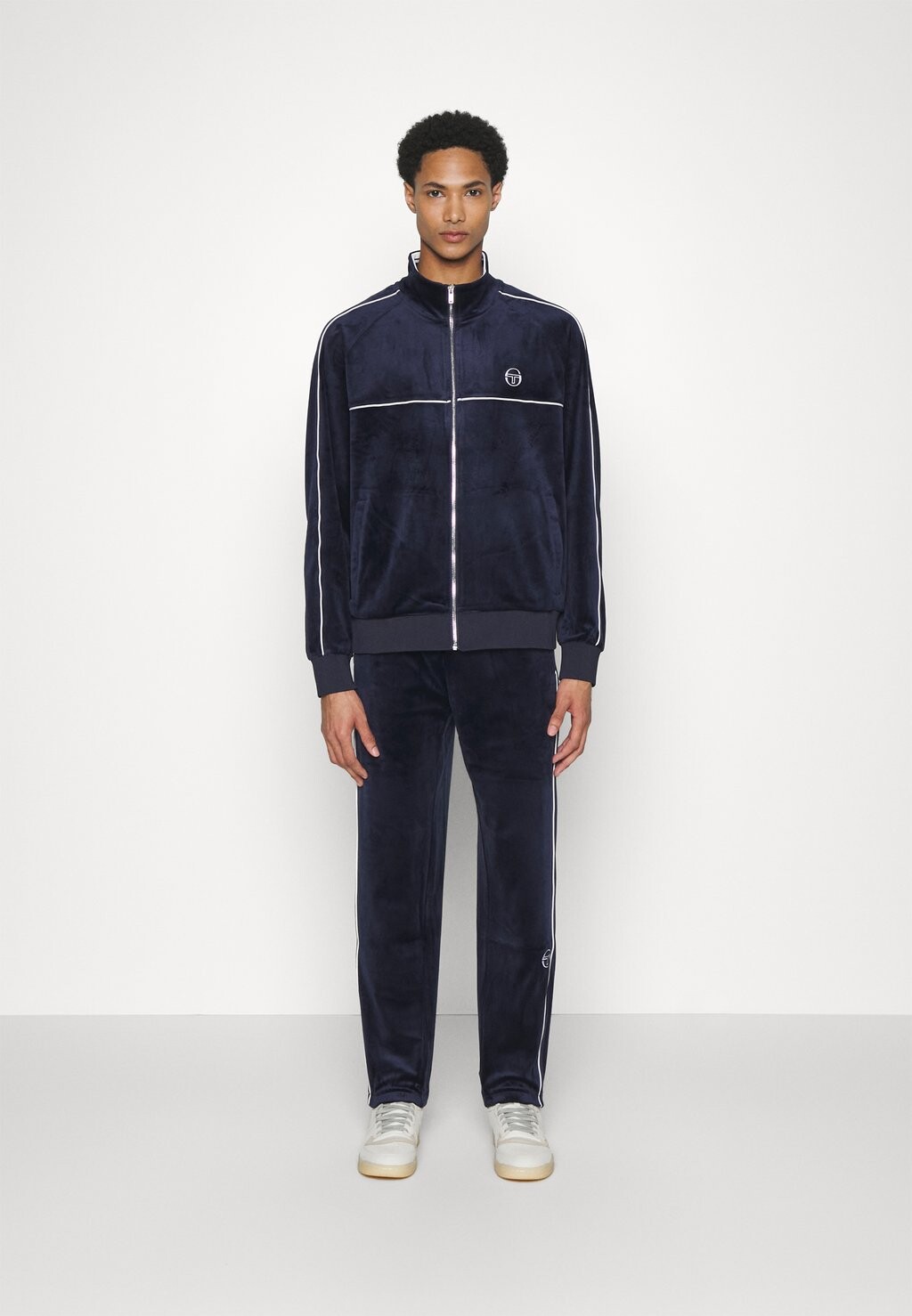 

Спортивный костюм Sergio Tacchini