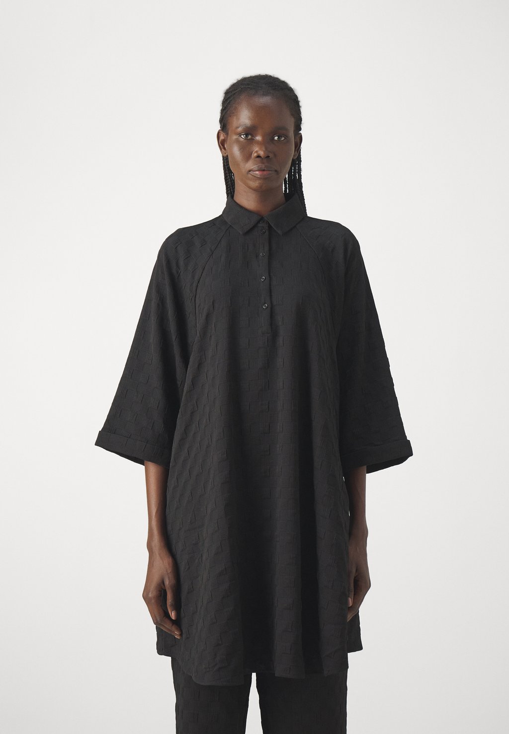 Платье-рубашка VESTITO Armani Exchange, черный платье esprit collection vestito серый