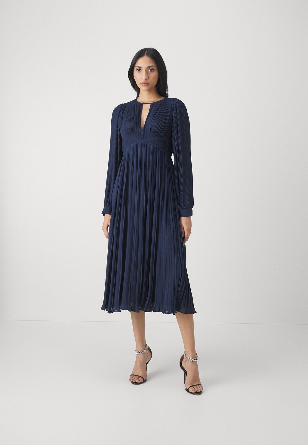 Элегантное платье Pleated MICHAEL Michael Kors, цвет midnight blue женское платье с воротником цепочкой и рукавами колокольчиками michael kors цвет midnight blue