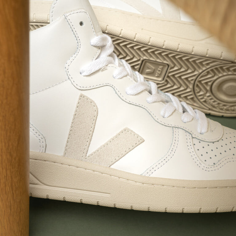 

Кроссовки V-15 Leather Veja, белый