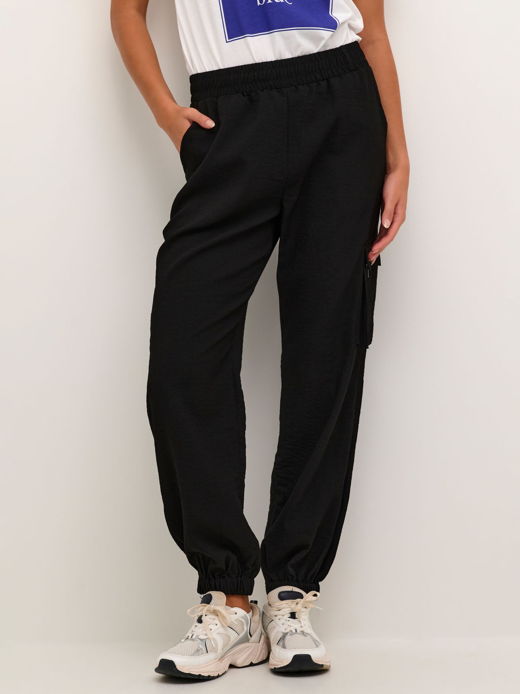 Джоггеры с карманами-карго Moria KAFFE, черный брюки из ткани sanna kaffe curve черный