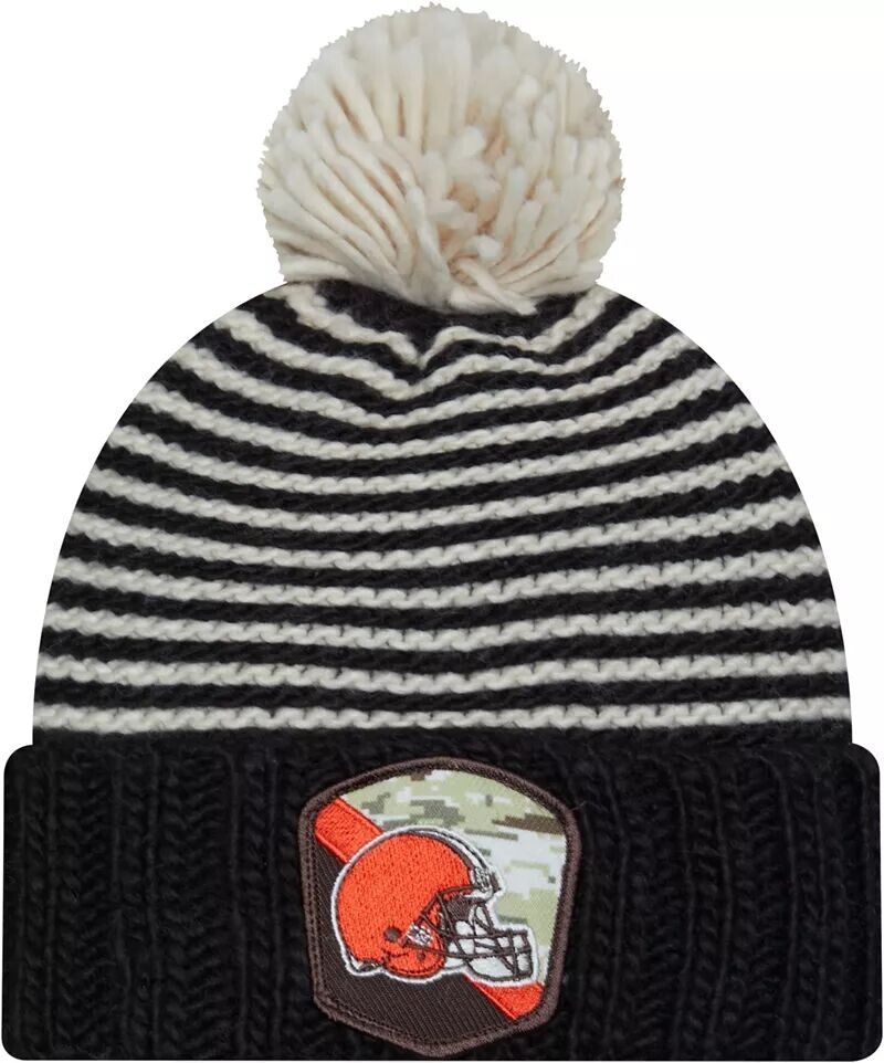 

Женская черная вязаная шапка New Era Cleveland Browns 2023 Salute to Service