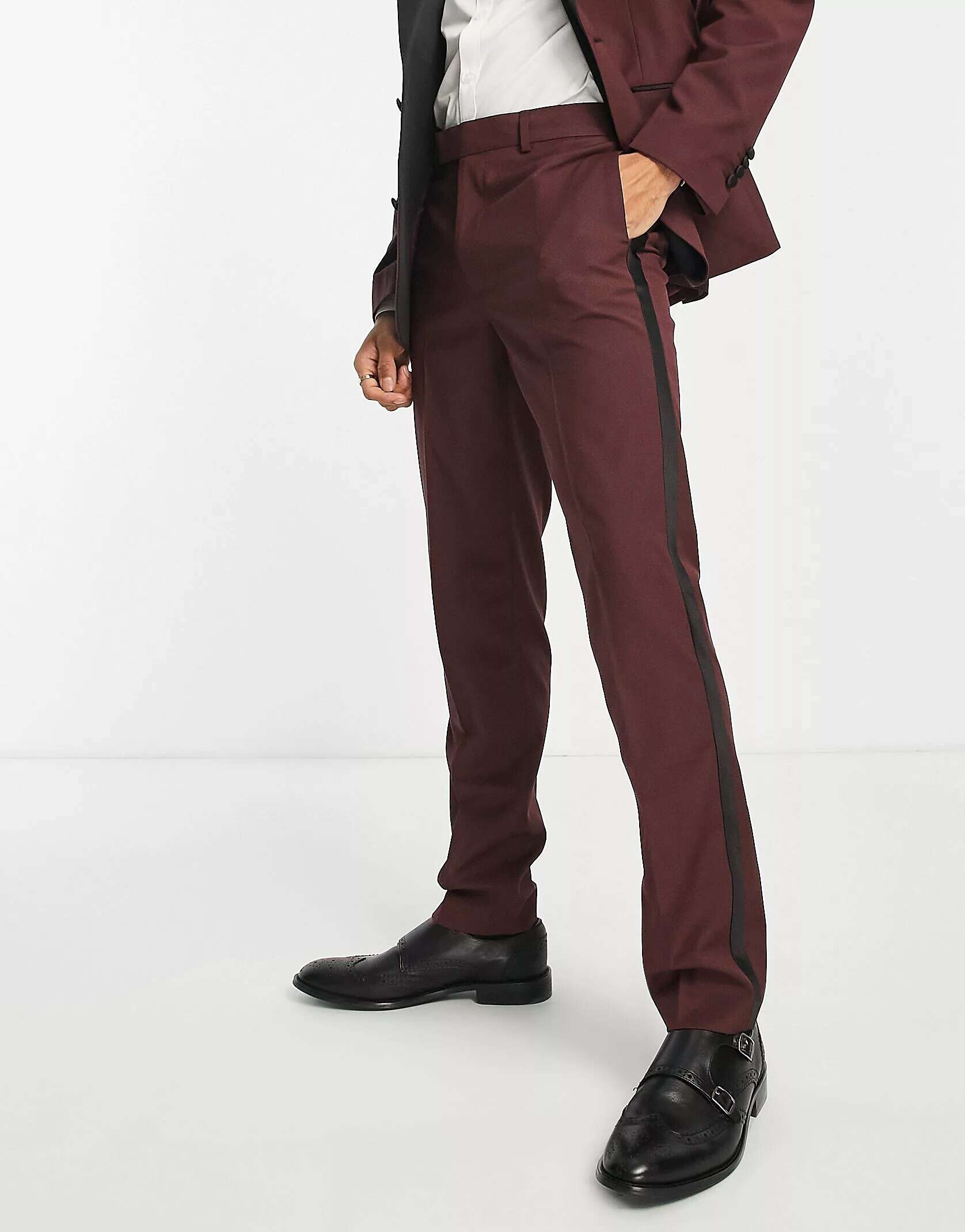 Бордовые узкие брюки-смокинг ASOS бордовые узкие костюмные брюки в клетку asos