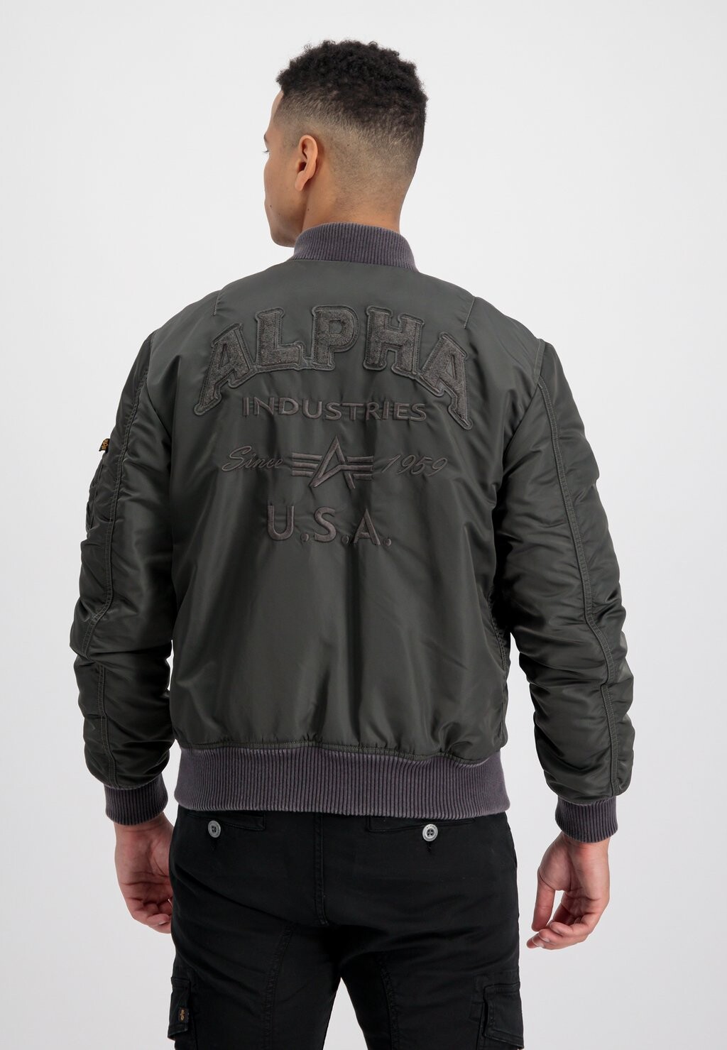 

Куртка Alpha Industries FLIGHT MA-1 VF OVERDYED, цвет greyblack