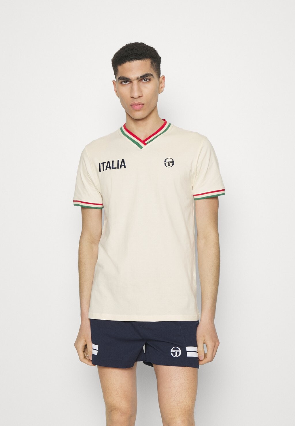 

Футболка с принтом Sergio Tacchini, молочный