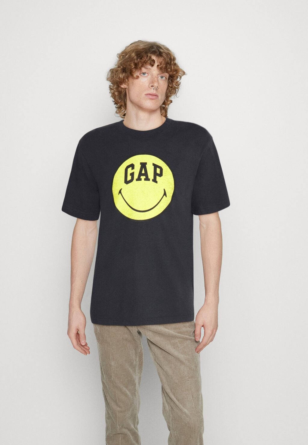 

Футболка с принтом GAP