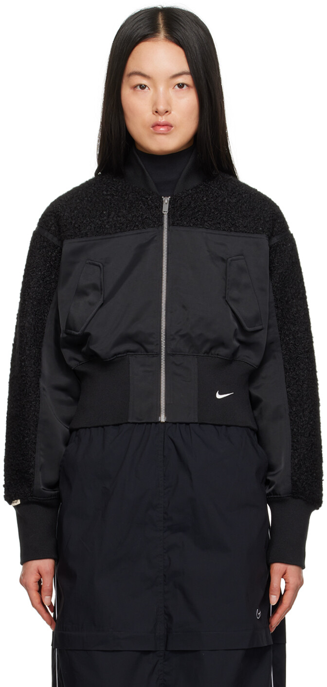 

Черный бомбер с высоким ворсом Nike