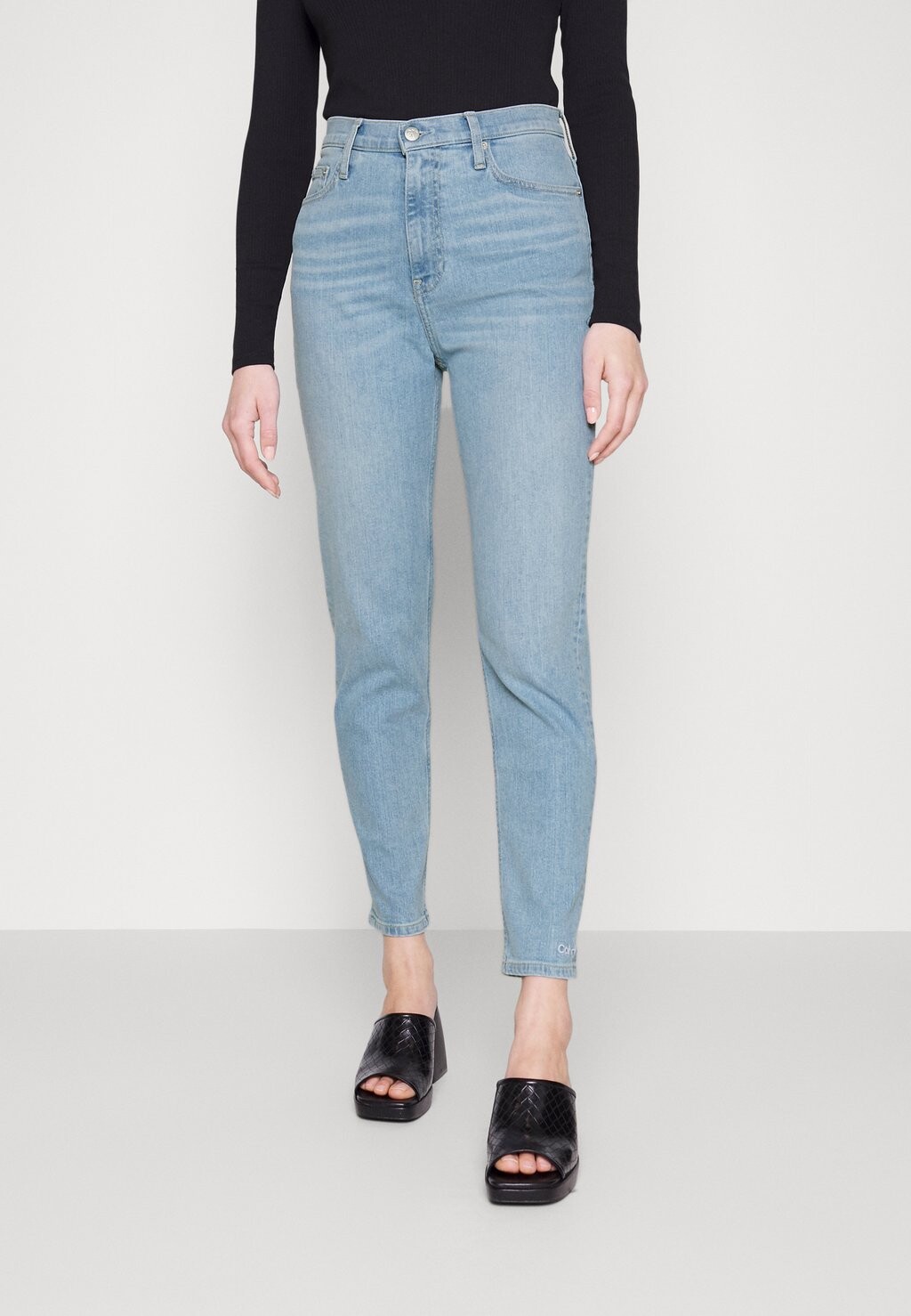 

Джинсы Baggy Calvin Klein Jeans