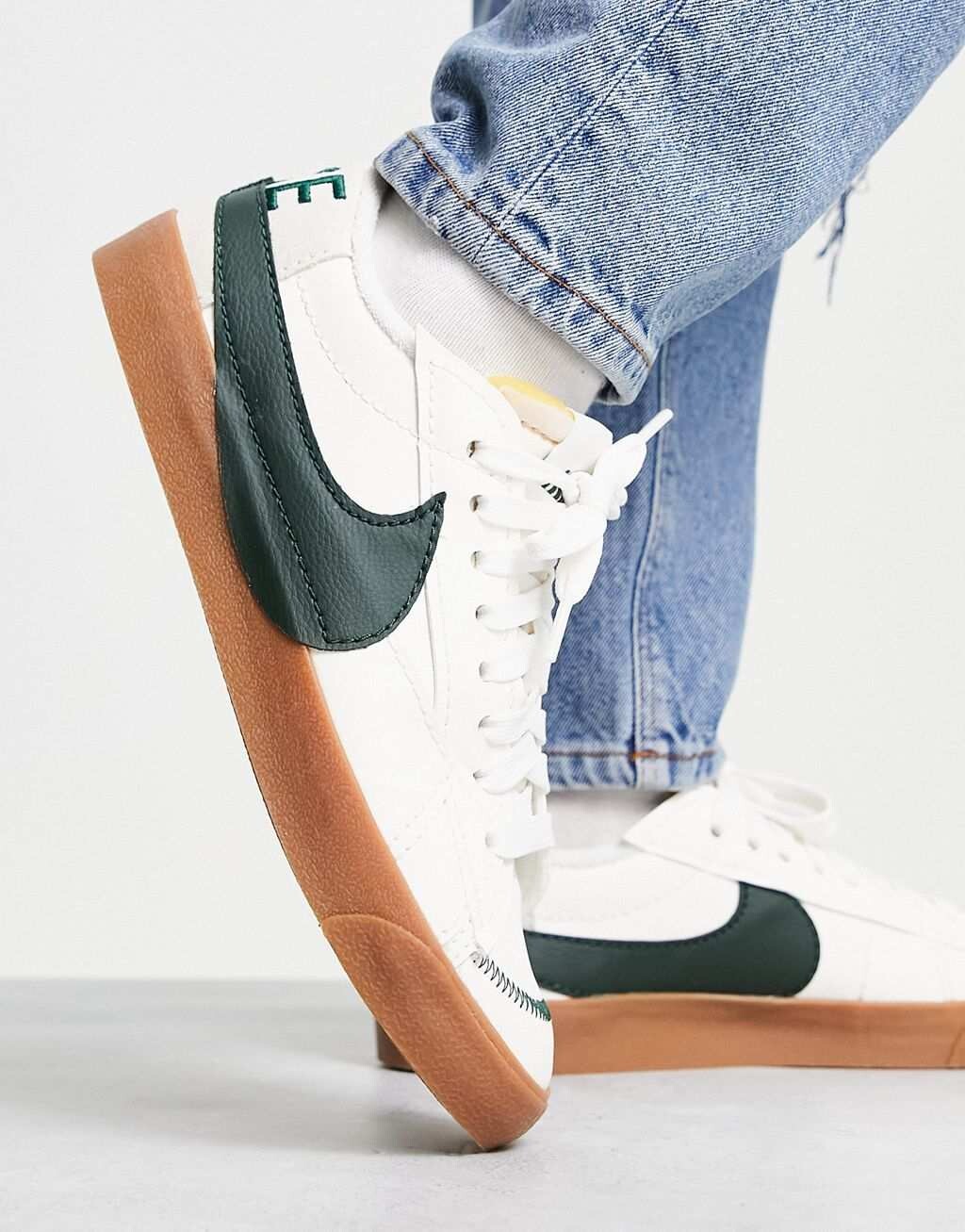 

Nike Blazer Low '77 Jumbo в парусиновом и зеленом цвете с резиновой подошвой