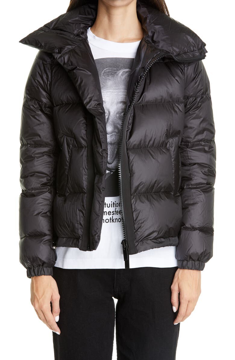 

Пуховик с расклешенной спиной SACAI, черный
