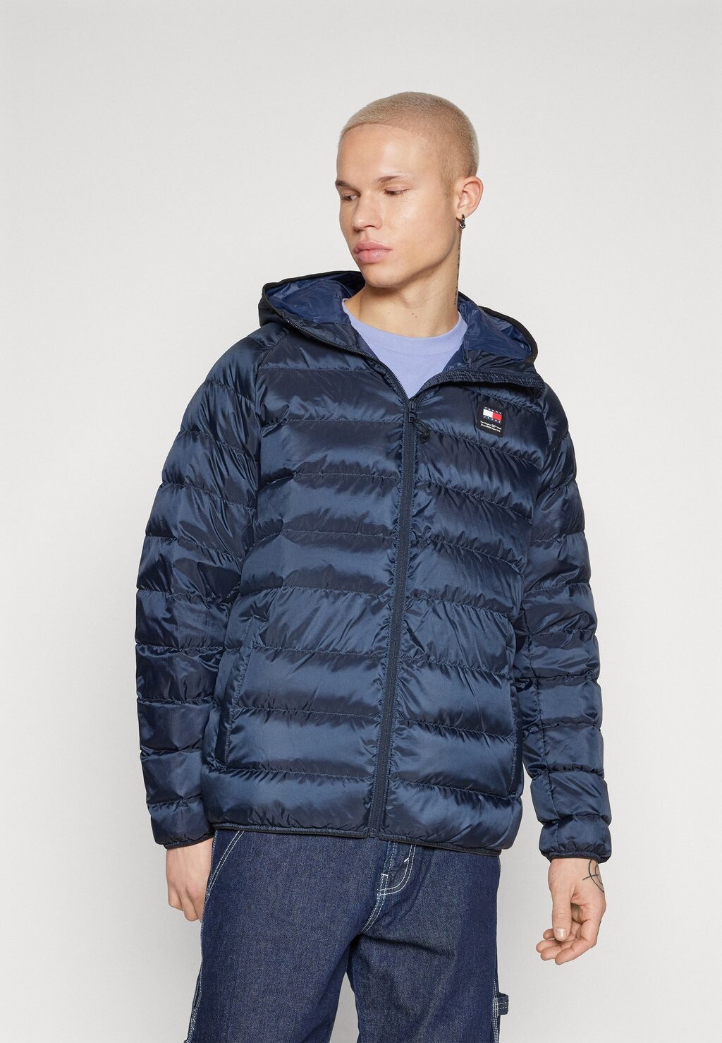 

Пуховик Hooded Jacket Tommy Jeans, цвет dark night navy
