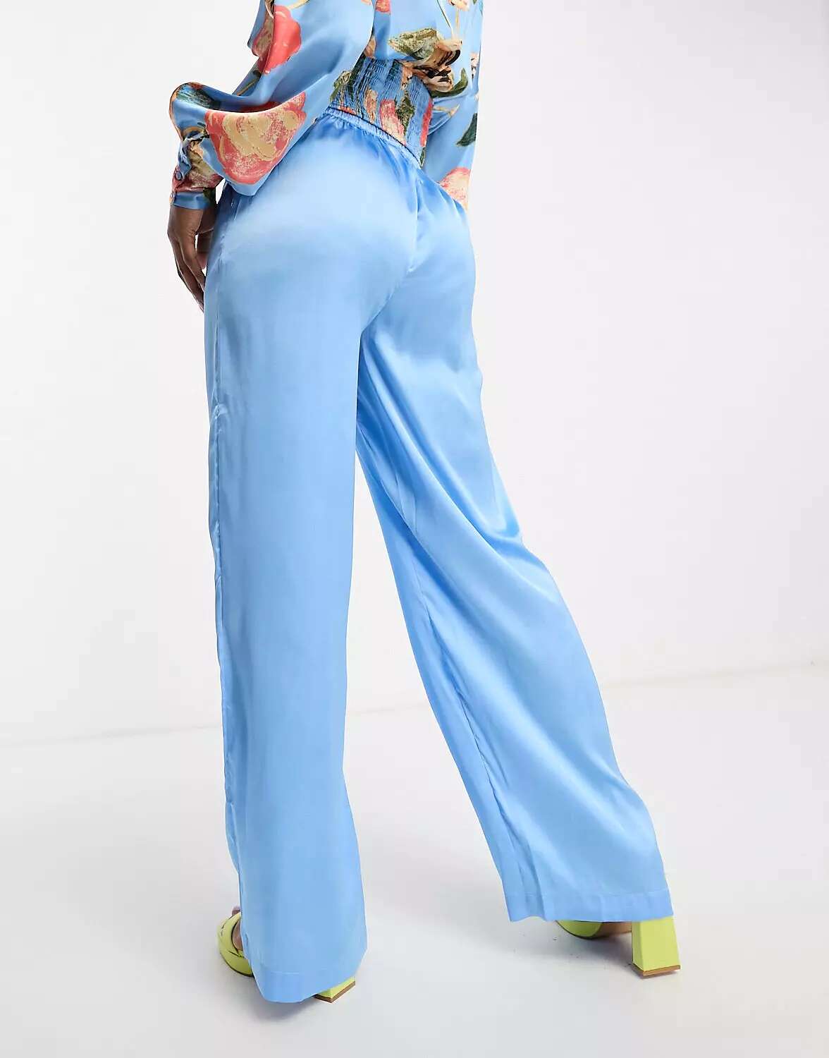 Синие атласные широкие брюки Vero Moda