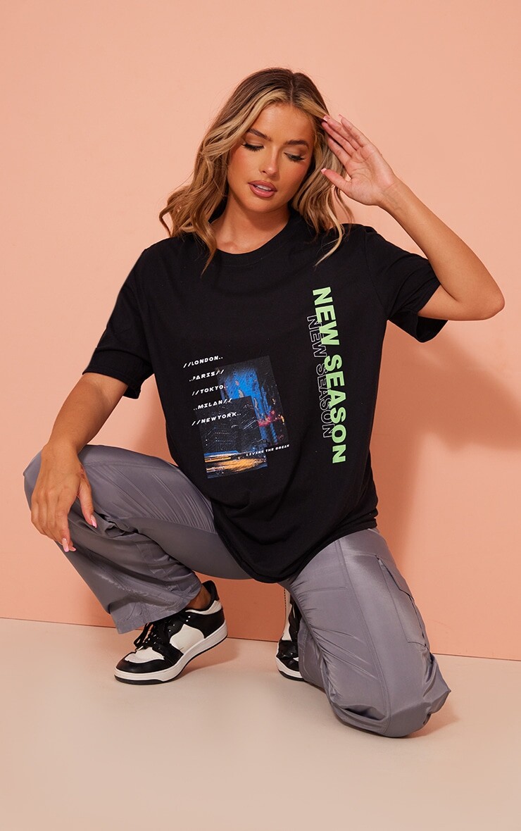 

PrettyLittleThing Черная футболка оверсайз с принтом New Season City