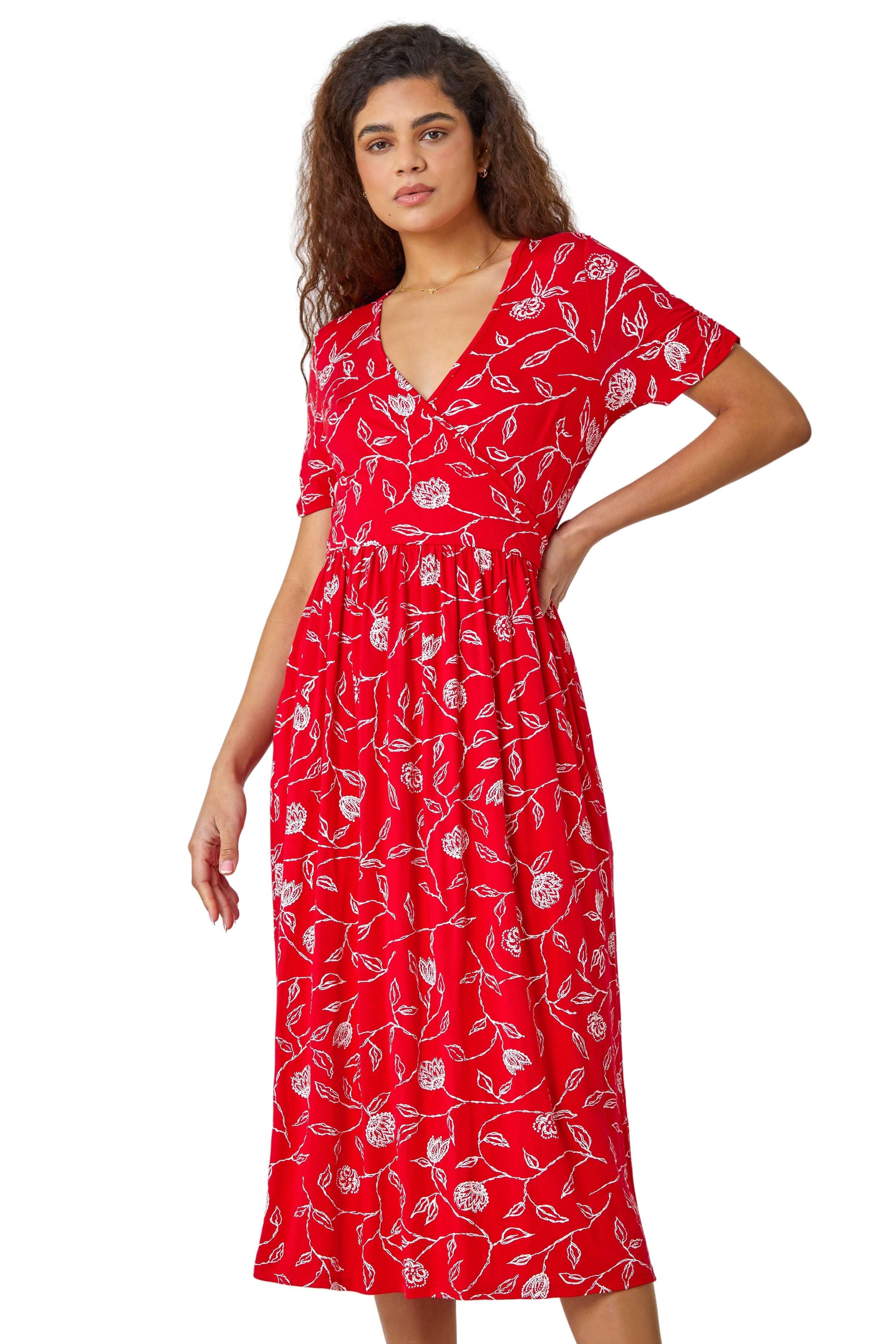 платье с запахом и мраморным принтом roman красный Эластичное платье миди с цветочным принтом и запахом Roman, красный