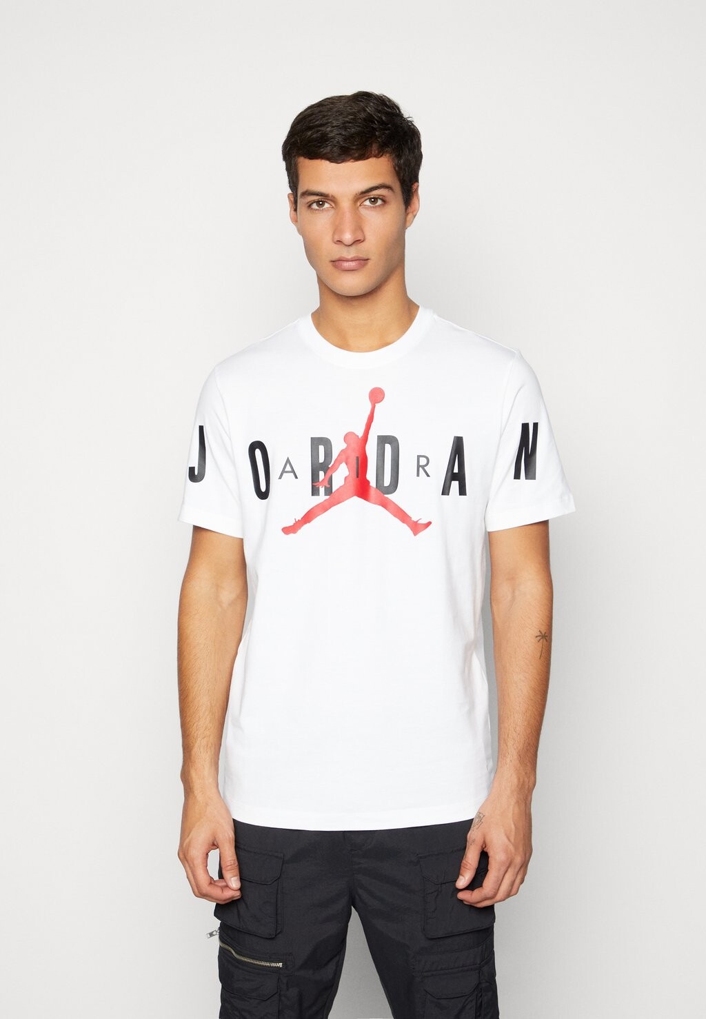 

Футболка с принтом Jordan, белый