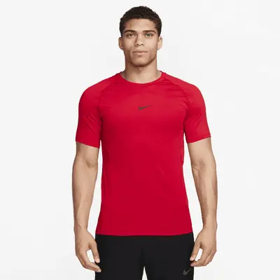 

Футболка Nike Pro, цвет University Red/Black
