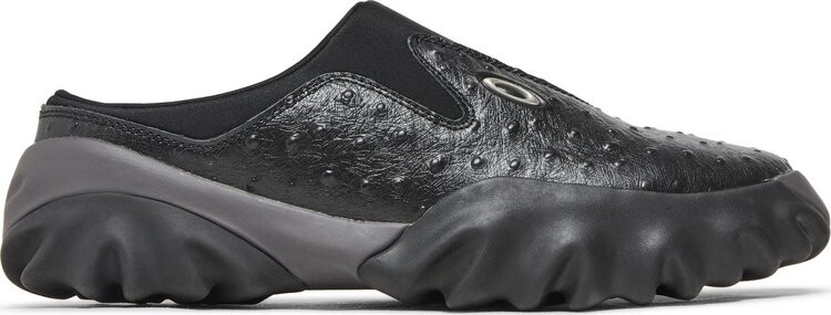 

Кроссовки Oakley Factory Team x Chop Saw Mule 'Black Ostrich', черный